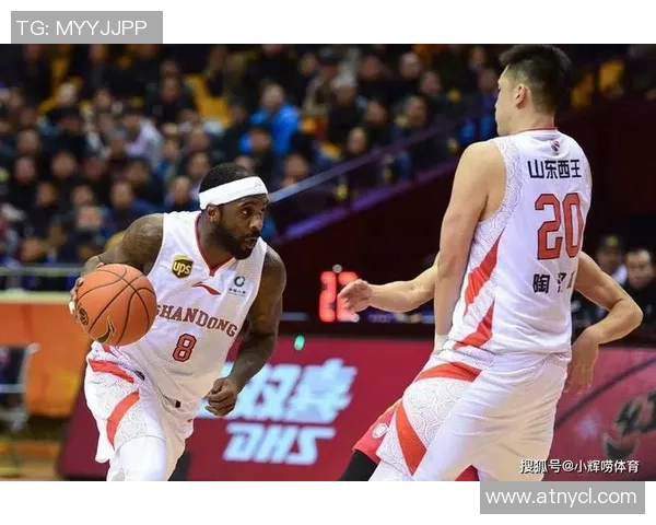 重庆足球队在邀请赛中以99分稳居积分榜首位展现强劲实力